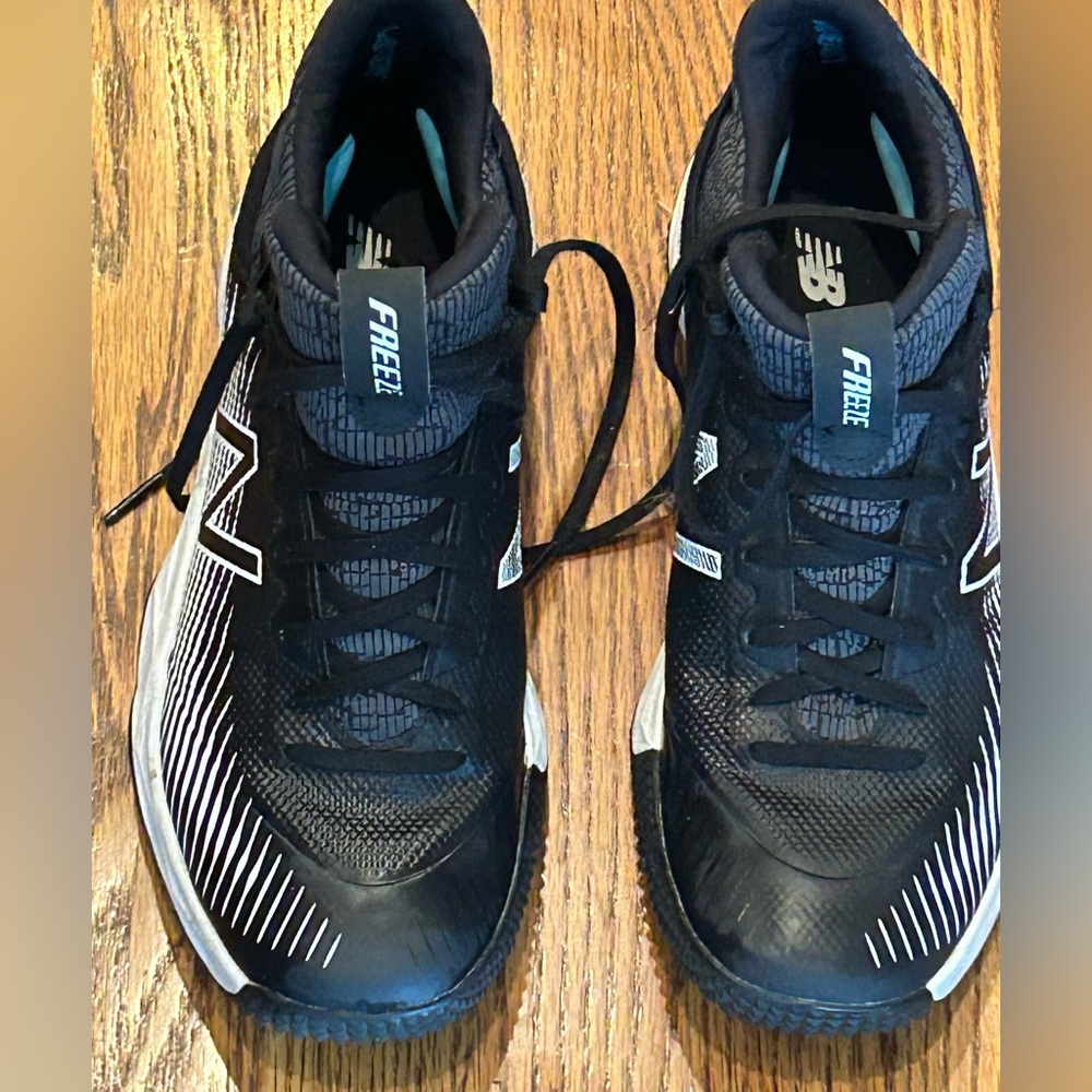 New Balance Men's Freezelx 2.0 Turf Lacrosse Shoe - LIKE NEW Size 9
